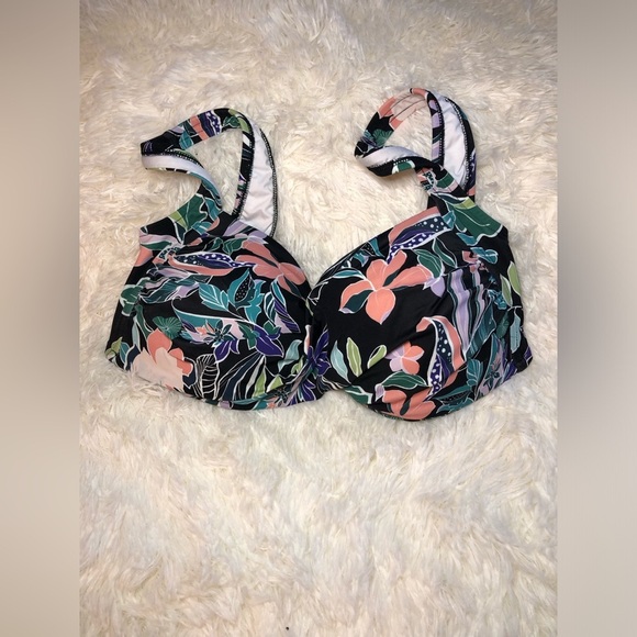 Venus Floral Bikini Top with Multicolor Design size Small - Picture 11 of 11
